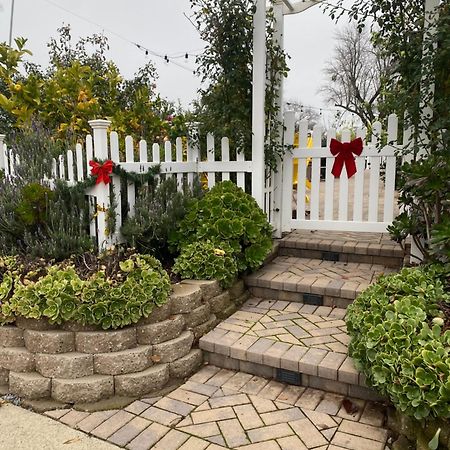 English Rose Garden Cottage Near Roseville, Ca سيترس هايتس المظهر الخارجي الصورة